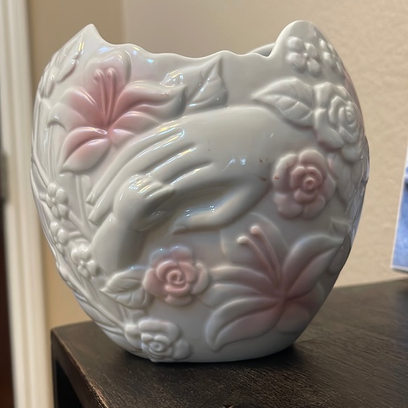 FTD Other - Mother’s Day 1993 FTD Porcelain Vase Mother & Child